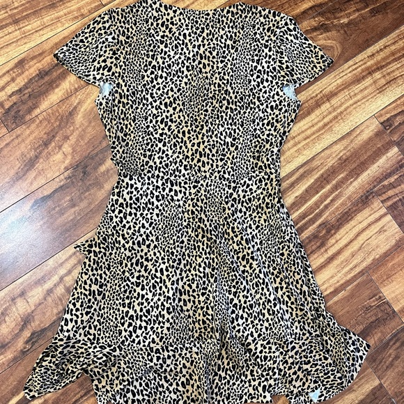 H&M mini dress. (Size) EUR-38, UK-10, CN-165/88A - Picture 2 of 2
